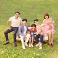 a_neon_family