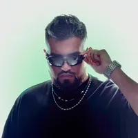 Calm Down Freebot Remix
