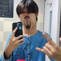 นั่งแดงน้ําส้ม