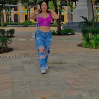 .nicolvanessa