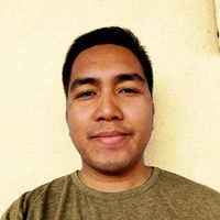 habang bata pa sa damuhan maghabulan