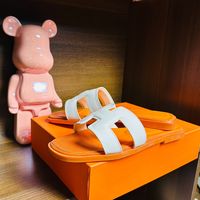 nhạc nền - biết tiếng Trung đổi tên..