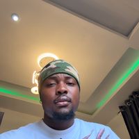 leo_living_large