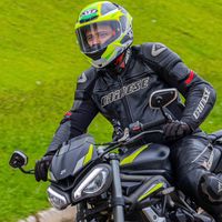 triumph_rider_765_