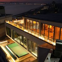 sky_rooftop_luxury