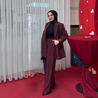 kim_bu_zeynep1