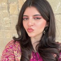 zainabnauman_