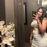 _.royalty23