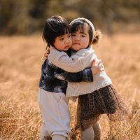 twin.elodi.andoni