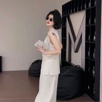 nhạc nền - Bà Già Đến Đây