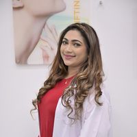 shamika_laser_therapist0