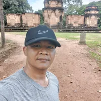 ខ្មៅជាកូនខ្មែរ