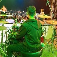 pee_drummer