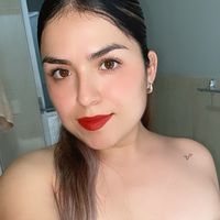 yesenia_hrdz9090