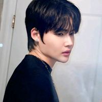 Yun cantando la única