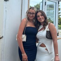 holliagnew_