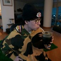 alex_10945