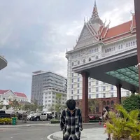 នាងឈ្មោះអ្វី