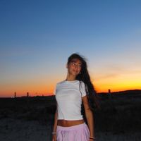 julianne.mayf