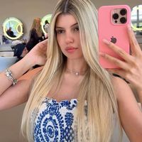 hillaaryy_