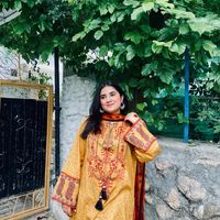 anoushayyy8