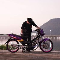 aphisit_01