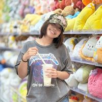 mia_thansiri