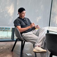 adam_akinmarinda