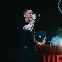 1000 клипов и выпускаем