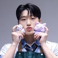 gogysleftbuttcheek_