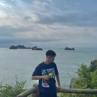 Nhìn những thứ đáng lẽ là của riêng e