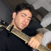 Yağmurun sesine senden bahsedeyim