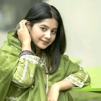 ayesha_khan.21