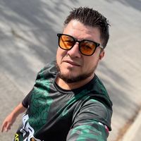 elaaronfarfan