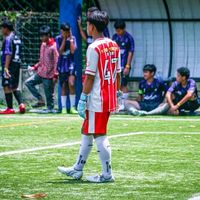 เสียงต้นฉบับ - นักบอลเดินสายอายุน้อย⚽