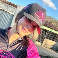 emilyvaqueiraoficial
