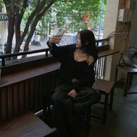 Âm Thầm Bên Em
