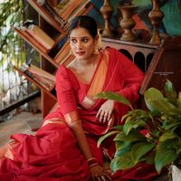 sareequeenkreethi0516