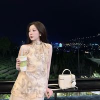 nhạc nền - Hồng Gấm