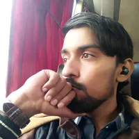khuda sone mukhre banata hai g km