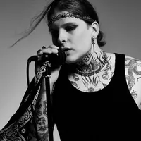 Красавица в тгк NEVERLOVE UNLUVD