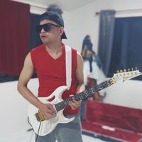 เสียงต้นฉบับ - ブリラム地元のギ タリスト