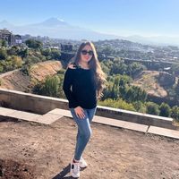 elenyharoutounian