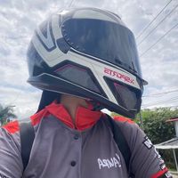 laurav02_bk
