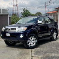 toyota_fortuner_2010