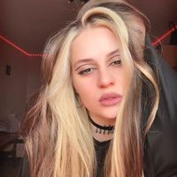 devyshka_v_ochkah