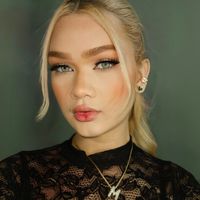 vi_mirellaa
