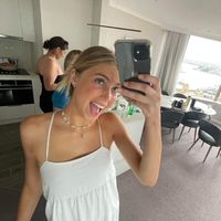 bigsisterbee