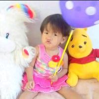 suara asli - Vania PAKE V BUKAN F!!