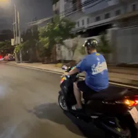 Cũng vì miếng cơm manh áo